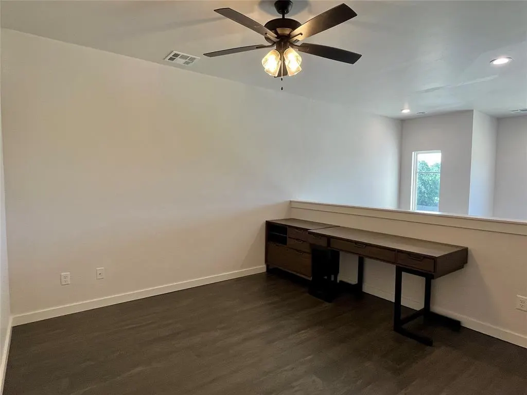 Photo 8 — 1315 NE 6th Street, Oklahoma City, OK 73117