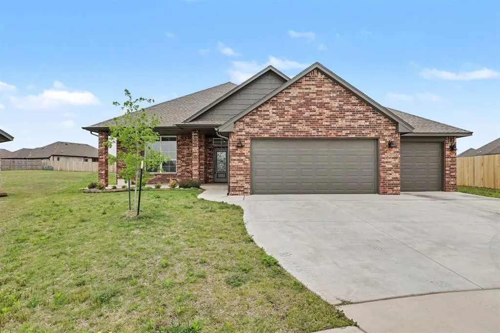 Front exterior — 12812 NW 141st Circle, Yukon, OK 73099