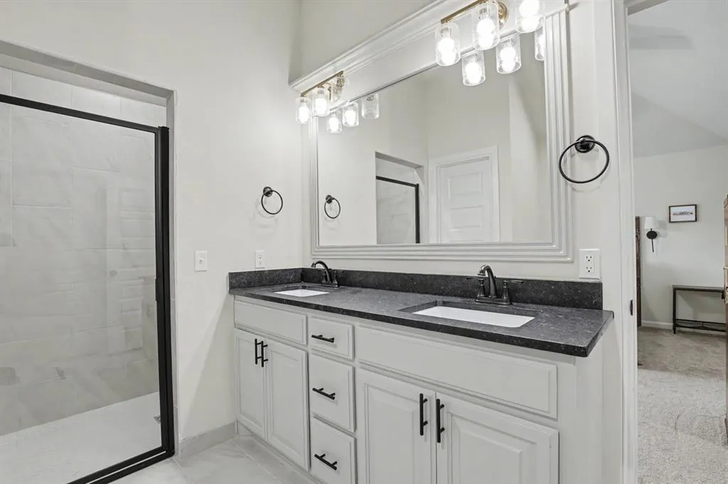 Photo 10 — 12812 NW 141st Circle, Yukon, OK 73099