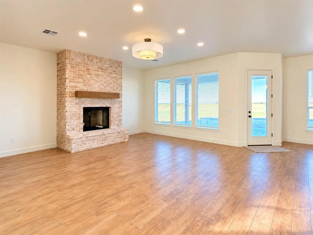 Photo 11 — 976 Hadley Lane, Tuttle, OK 73089