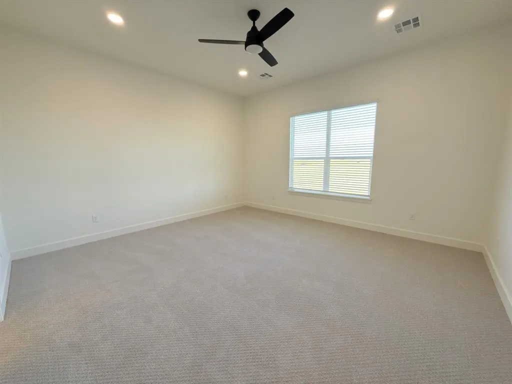 Photo 14 — 976 Hadley Lane, Tuttle, OK 73089