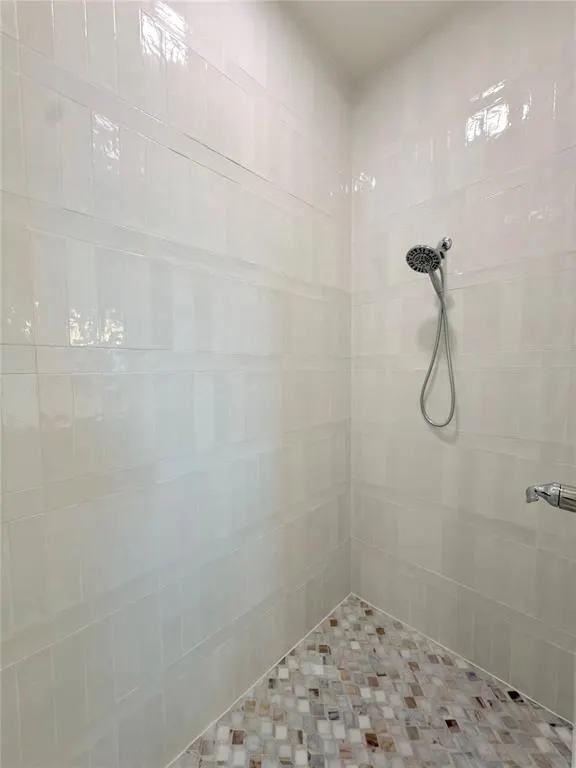 Photo 18 — 976 Hadley Lane, Tuttle, OK 73089