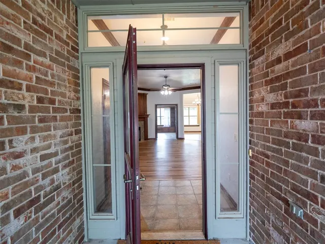 Photo 5 — 2716 SE 39th Street, Moore, OK 73160