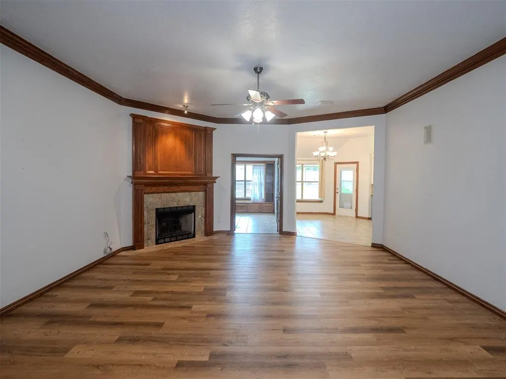 Photo 6 — 2716 SE 39th Street, Moore, OK 73160