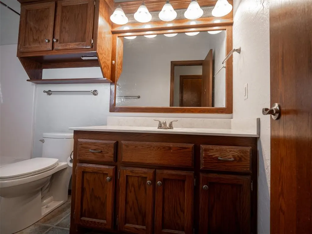 Photo 21 — 2716 SE 39th Street, Moore, OK 73160