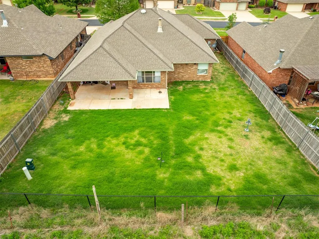 Photo 26 — 2716 SE 39th Street, Moore, OK 73160