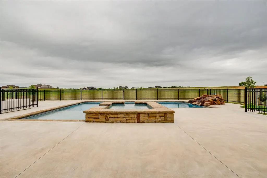 Photo 32 — 10901 Secretariat Drive, Mustang, OK 73064