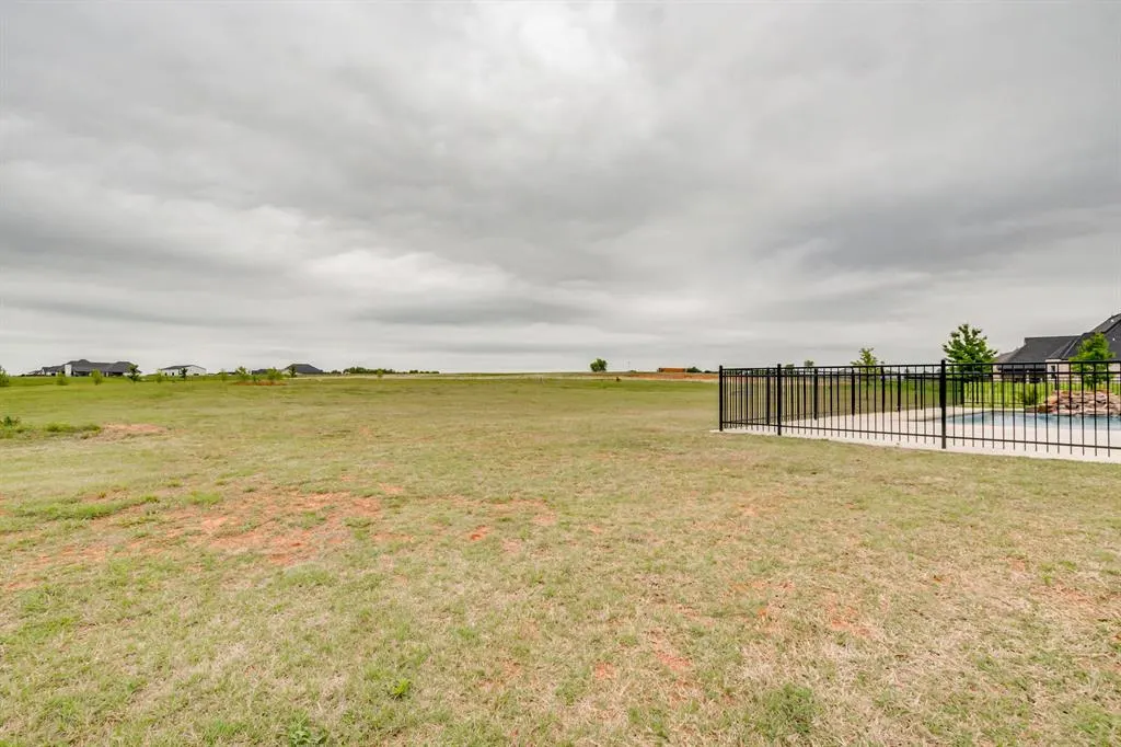 Photo 37 — 10901 Secretariat Drive, Mustang, OK 73064