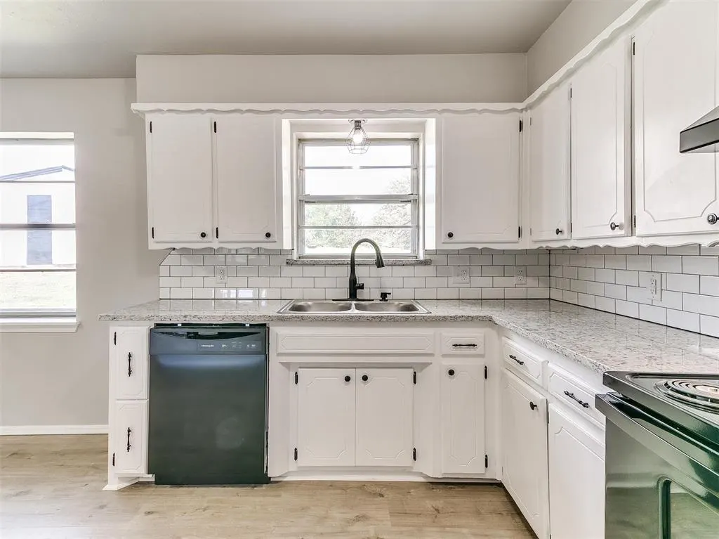 Photo 33 — 502 N Oak Street, Chandler, OK 74834