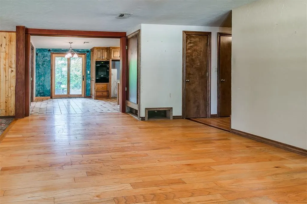 Photo 6 — 3808 N Markwell Avenue, Bethany, OK 73008