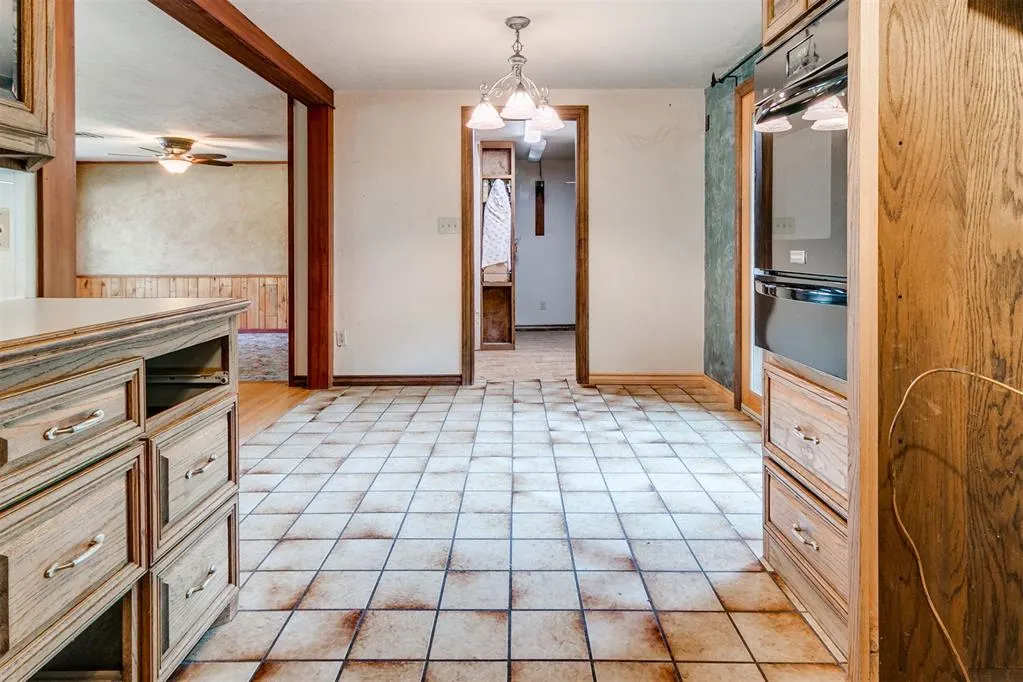 Photo 11 — 3808 N Markwell Avenue, Bethany, OK 73008