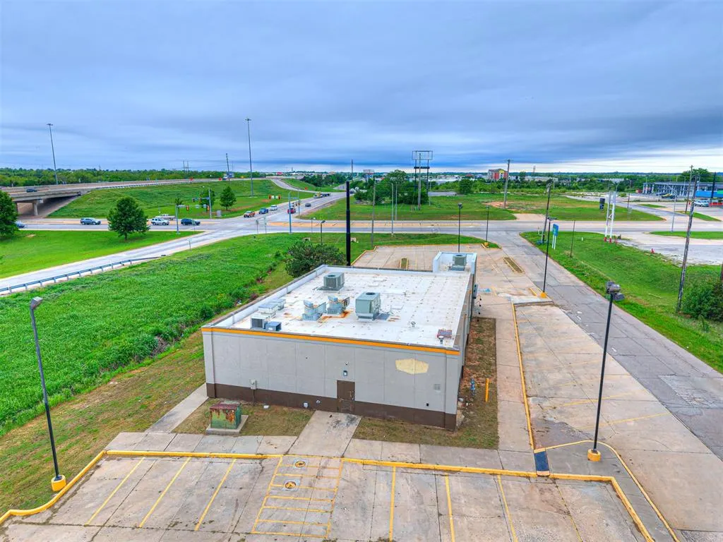Photo 15 — 4903 N Harrison Street, Shawnee, OK 74804
