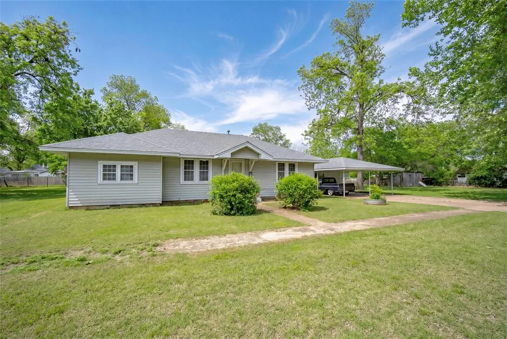 Photo 3 — 412 S Cherry Street, Pauls Valley, OK 73075