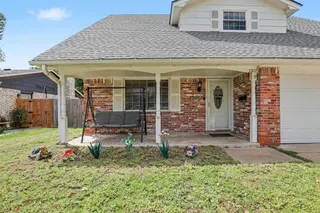 Sold home at 3917 N Bella Vista Drive
