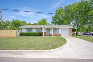 Sold home at 2905 Kathy Lane