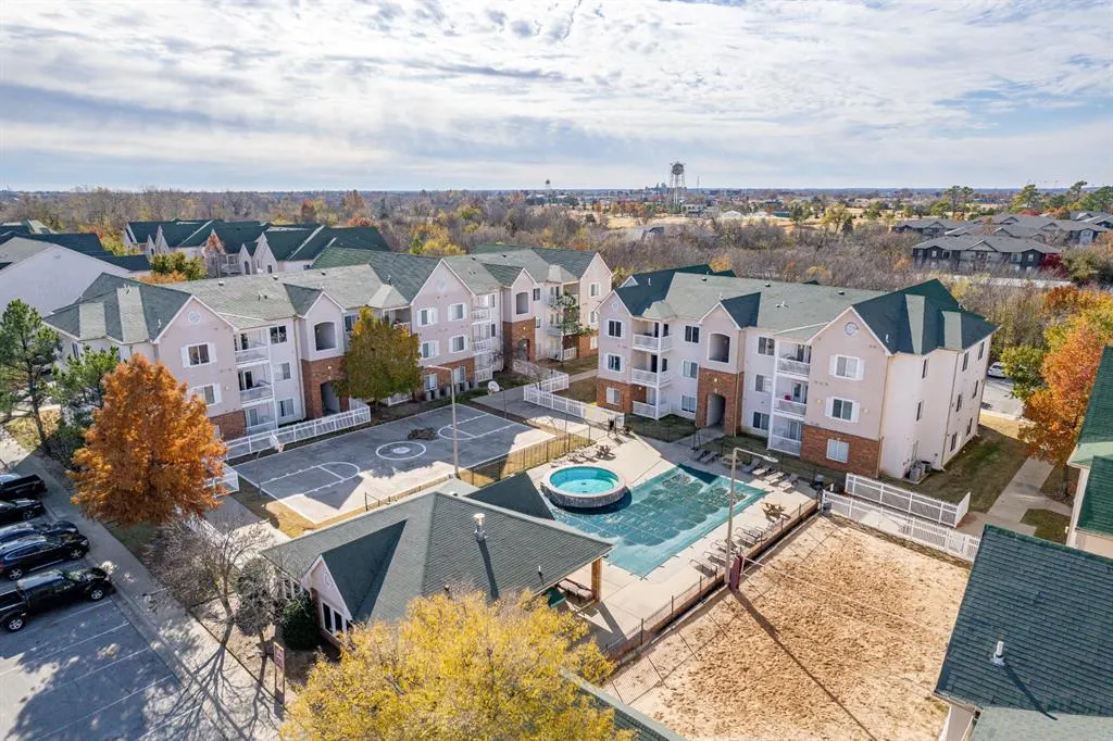 Photo 26 — 2200 Classen Boulevard 3125, Norman, OK 73071