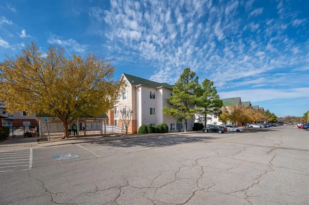Photo 34 — 2200 Classen Boulevard 3125, Norman, OK 73071