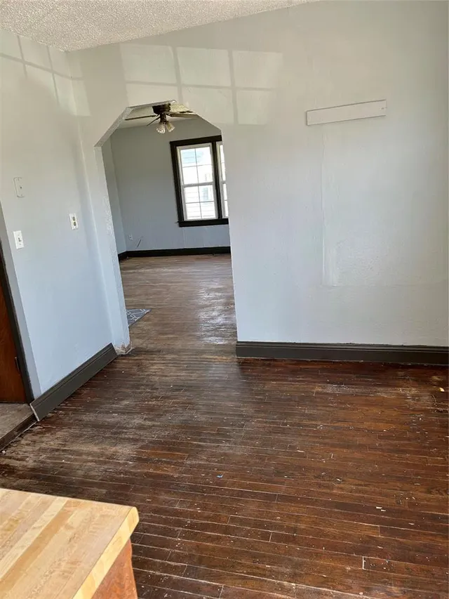 Photo 4 — 314 N Main Street, Thomas, OK 73669