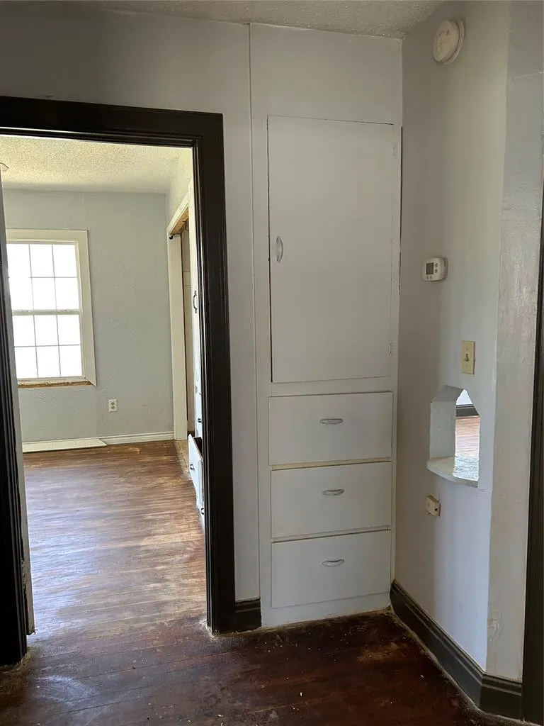 Photo 9 — 314 N Main Street, Thomas, OK 73669