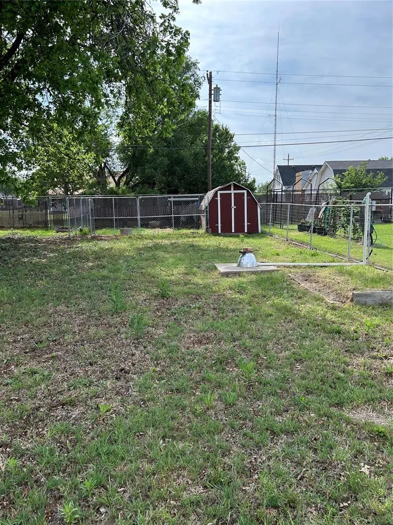 Photo 14 — 314 N Main Street, Thomas, OK 73669