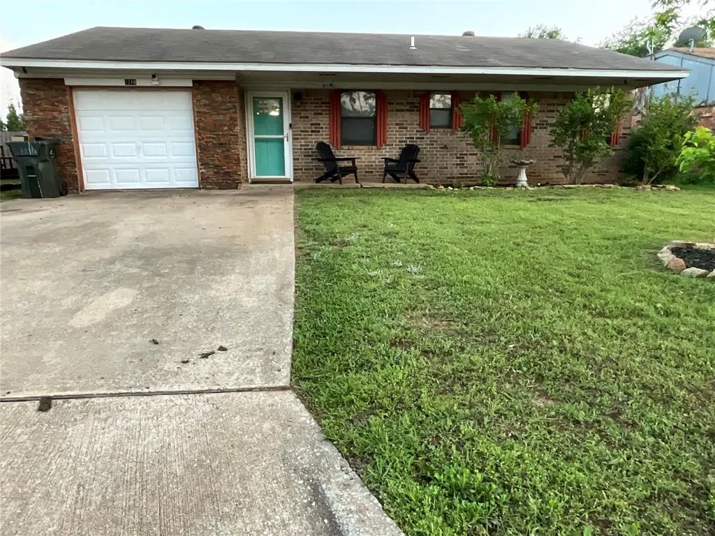 Front exterior — 1218 Rolling Stone Drive, Tecumseh, OK 74873