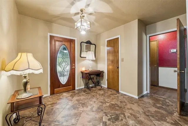 Photo 6 — 9400 S Sooner Drive, Oklahoma City, OK 73165