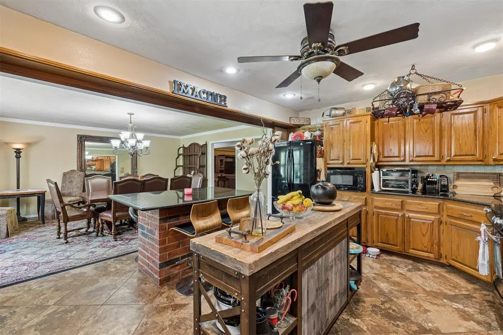 Photo 14 — 9400 S Sooner Drive, Oklahoma City, OK 73165