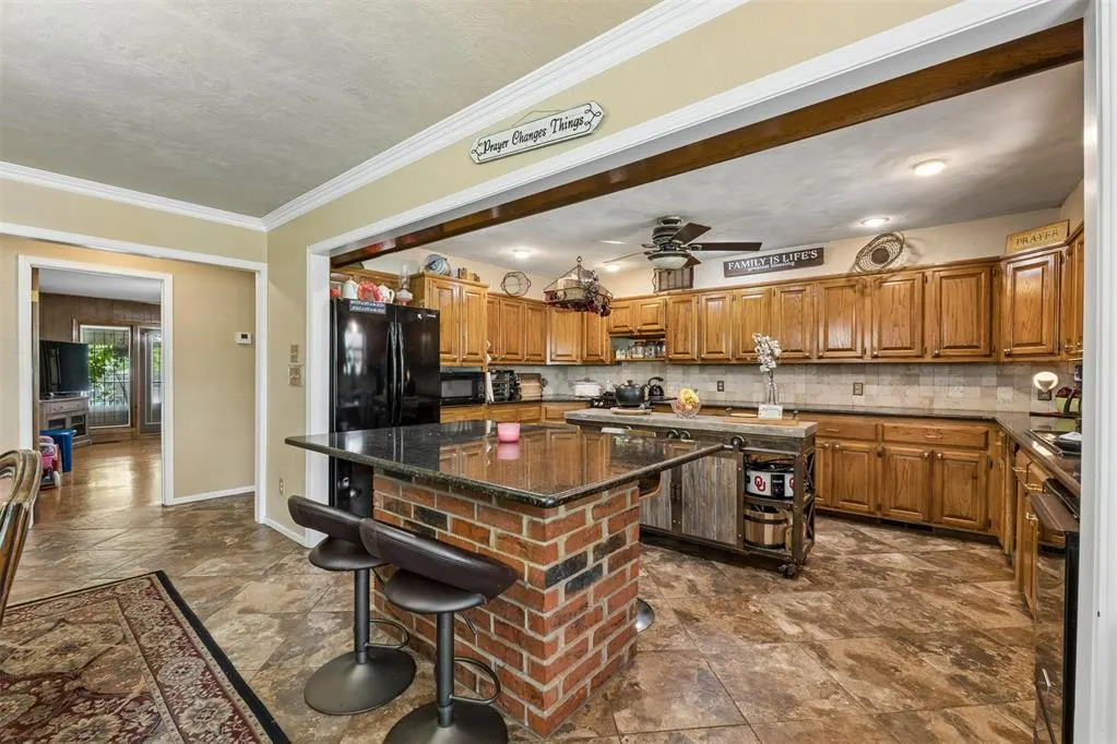 Photo 16 — 9400 S Sooner Drive, Oklahoma City, OK 73165