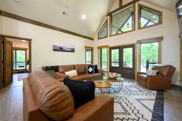 Photo 5 — 221 Red Holly Trail, Broken Bow, OK 74728