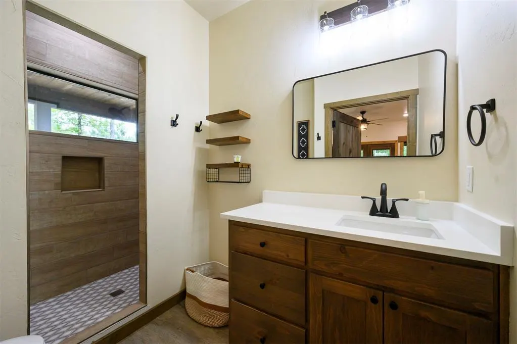 Photo 18 — 221 Red Holly Trail, Broken Bow, OK 74728