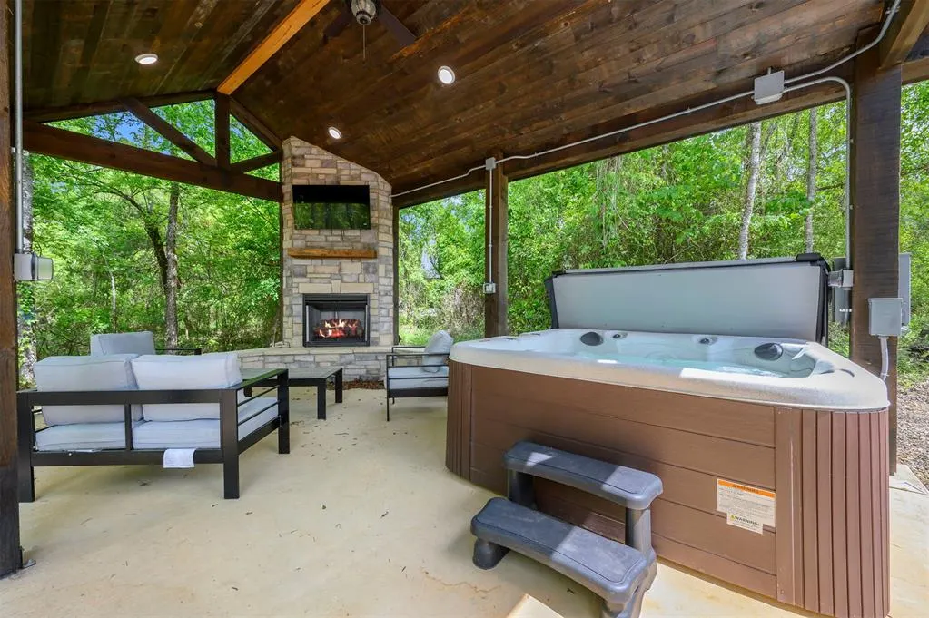 Photo 32 — 221 Red Holly Trail, Broken Bow, OK 74728