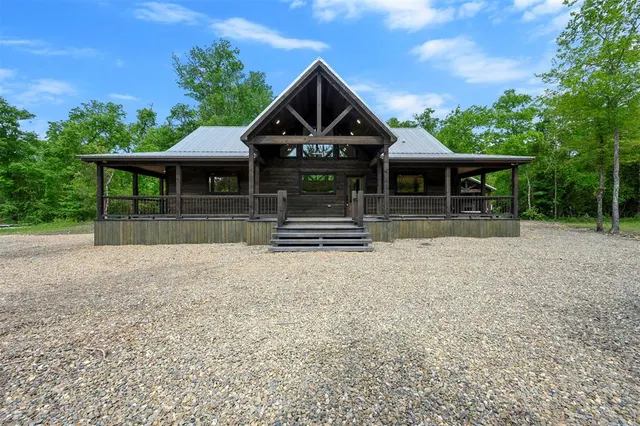 Front exterior — 221 Red Holly Trail, Broken Bow, OK 74728