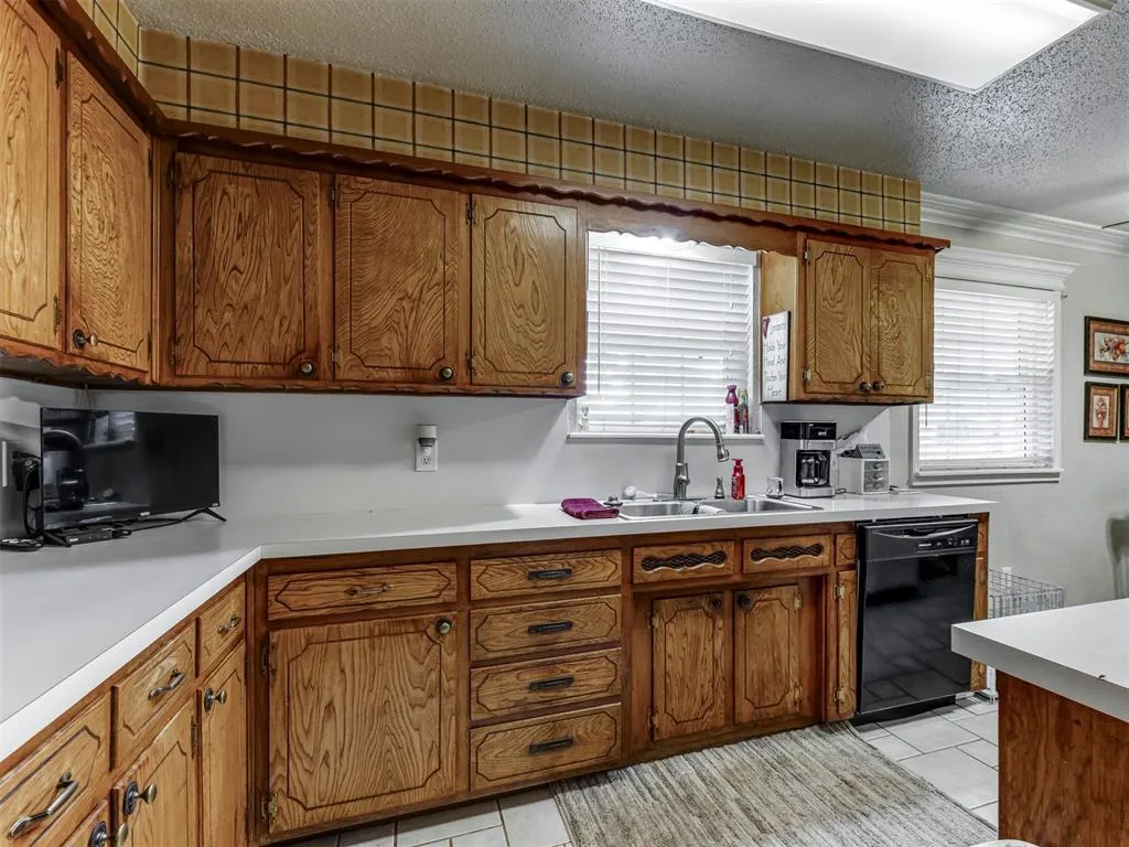 Photo 17 — 13708 NE 9th Street, Choctaw, OK 73020