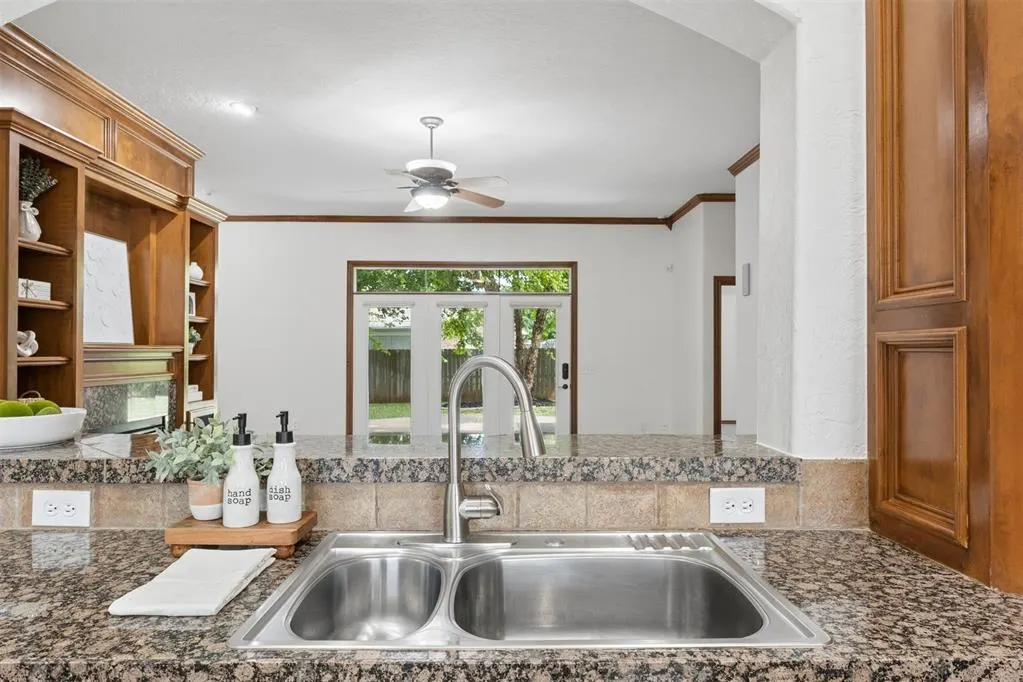 Photo 13 — 305 E Richmond Terrace, Mustang, OK 73064