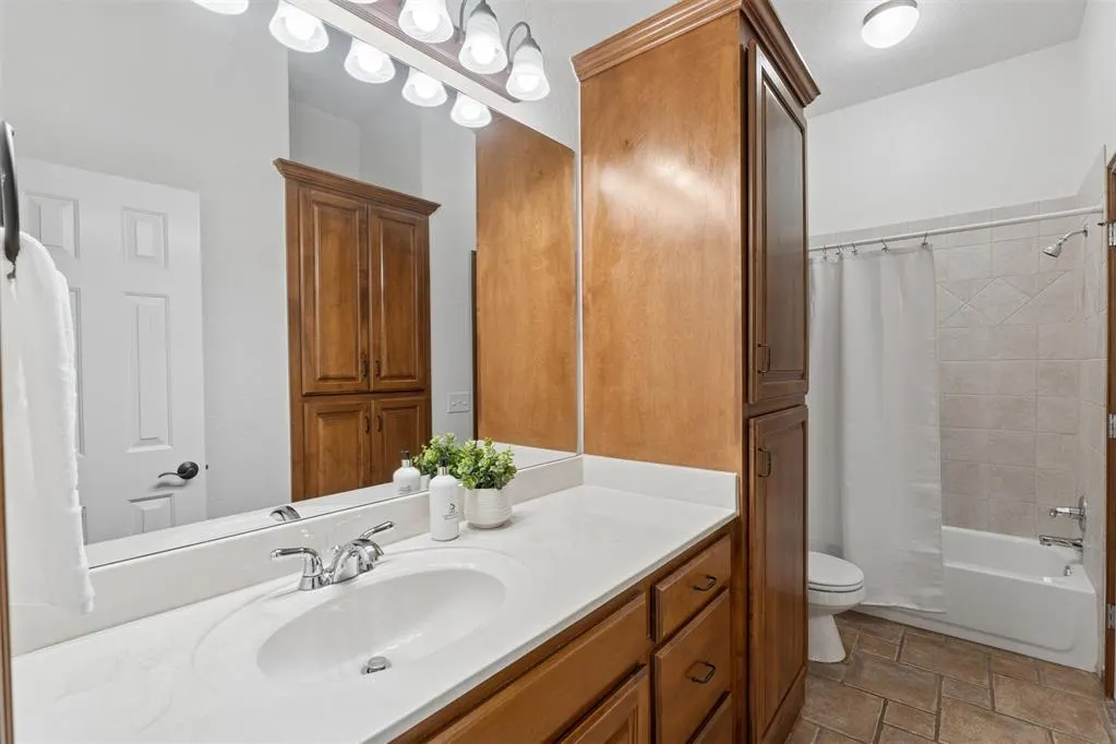 Photo 29 — 305 E Richmond Terrace, Mustang, OK 73064