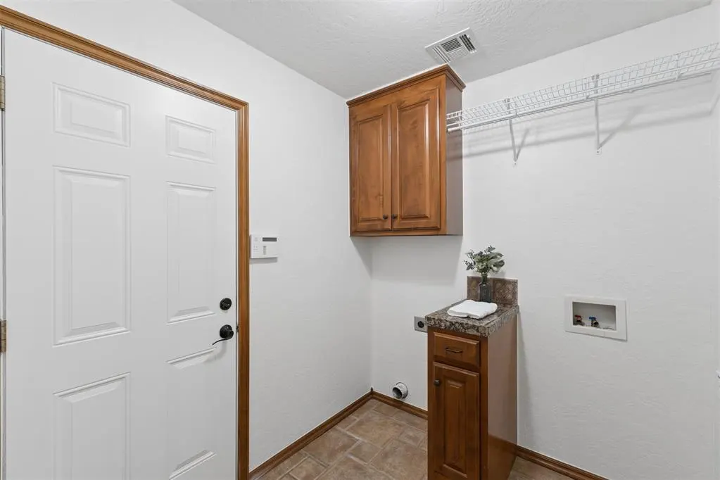 Photo 36 — 305 E Richmond Terrace, Mustang, OK 73064