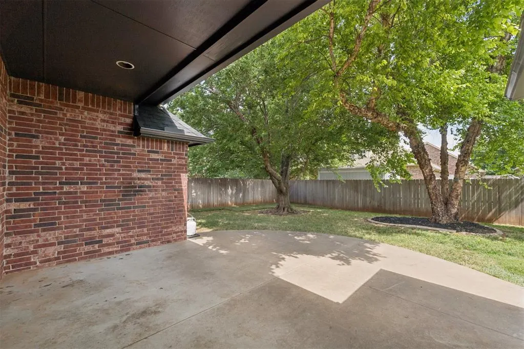 Photo 41 — 305 E Richmond Terrace, Mustang, OK 73064