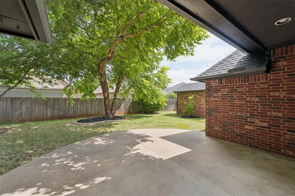 Photo 42 — 305 E Richmond Terrace, Mustang, OK 73064