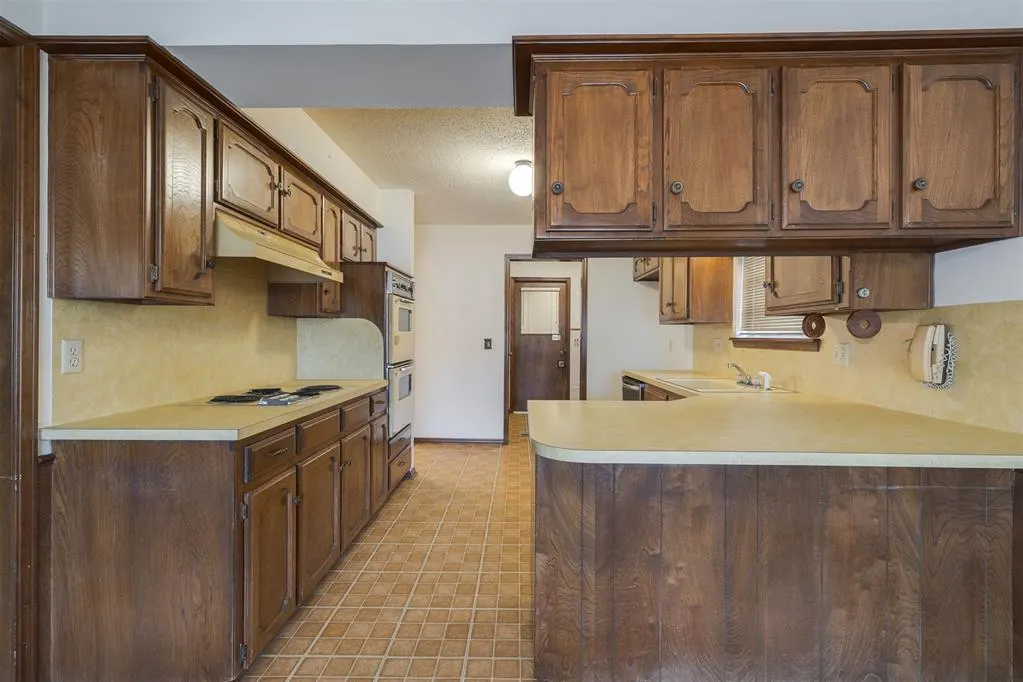 Photo 10 — 2904 Shadybrook Drive, Midwest City, OK 73110