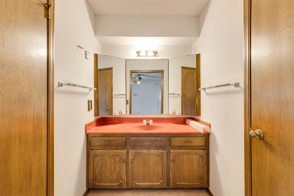 Photo 18 — 2904 Shadybrook Drive, Midwest City, OK 73110