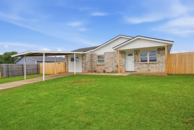 Photo 3 — 4631 SW J Avenue, Lawton, OK 73505