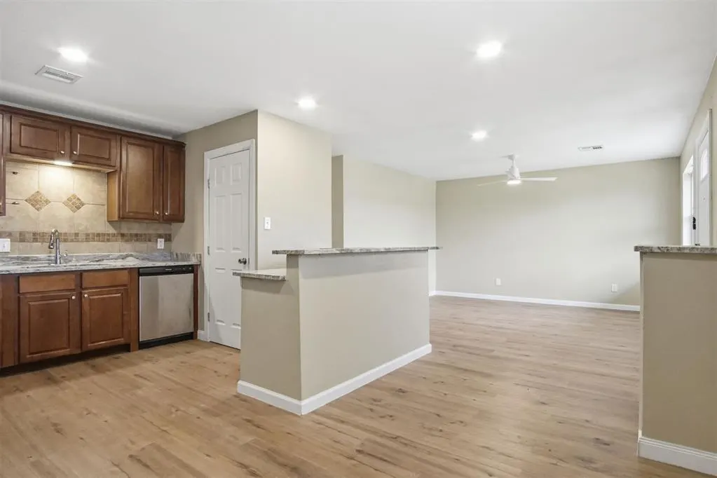 Photo 13 — 4631 SW J Avenue, Lawton, OK 73505