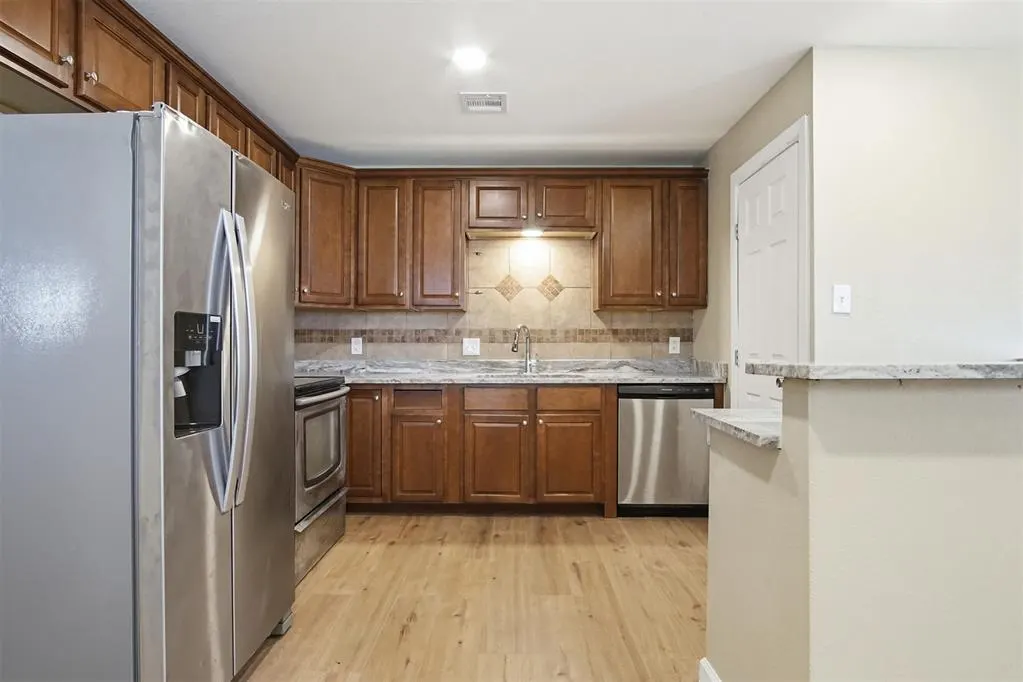 Photo 15 — 4631 SW J Avenue, Lawton, OK 73505