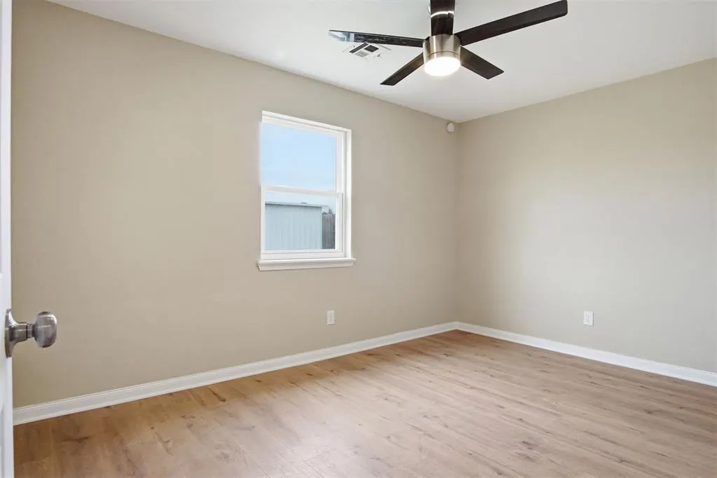 Photo 19 — 4631 SW J Avenue, Lawton, OK 73505