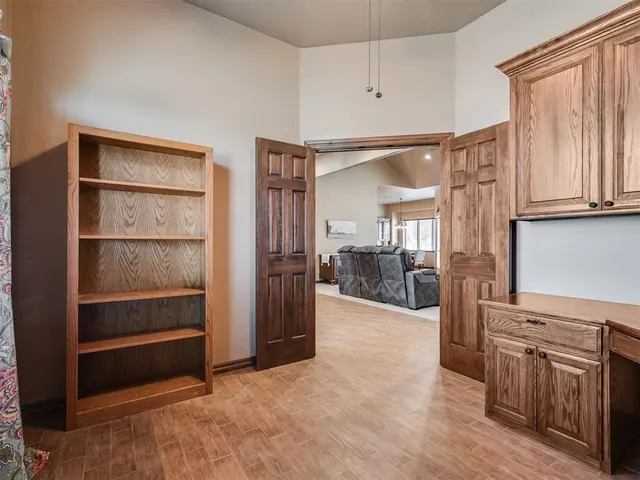 Photo 8 — 327 N Ash Street, Crescent, OK 73028