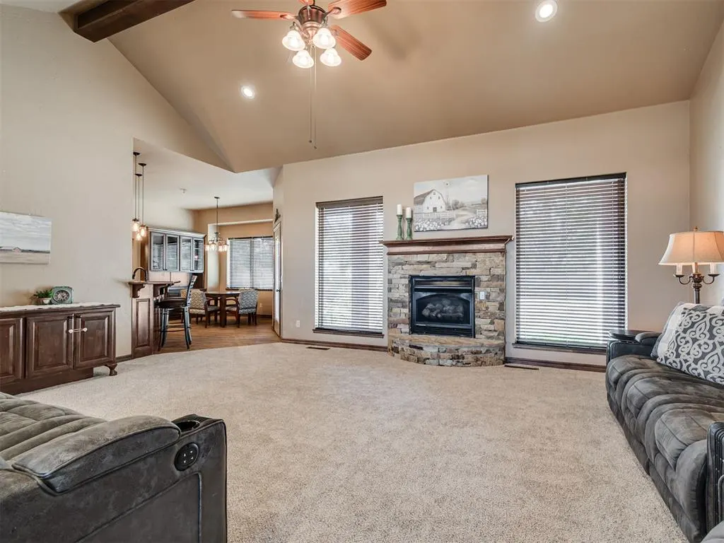 Photo 9 — 327 N Ash Street, Crescent, OK 73028