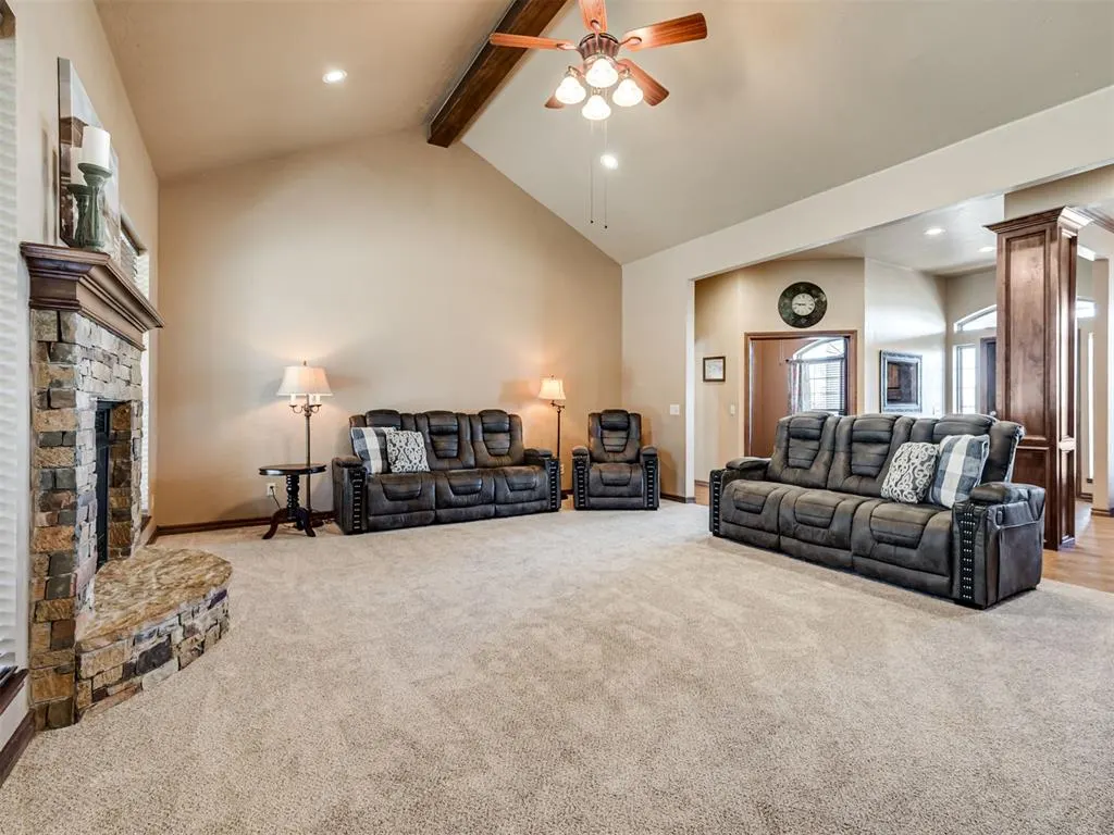 Photo 12 — 327 N Ash Street, Crescent, OK 73028