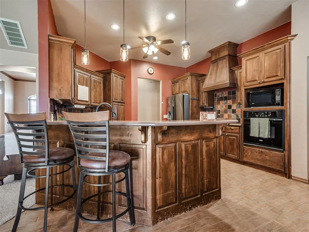Photo 13 — 327 N Ash Street, Crescent, OK 73028
