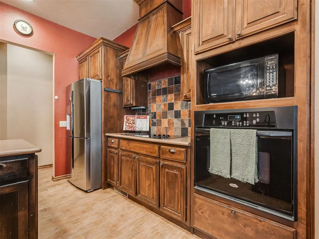 Photo 14 — 327 N Ash Street, Crescent, OK 73028