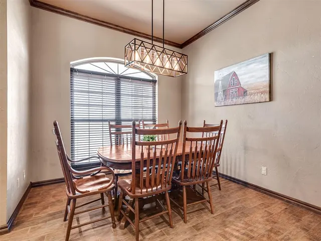Photo 6 — 327 N Ash Street, Crescent, OK 73028